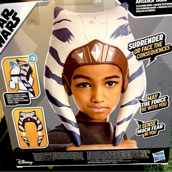 Hasbro Other - Hasbro Star Wars Ahsoka Tano Mask - Brown, White, and Blue